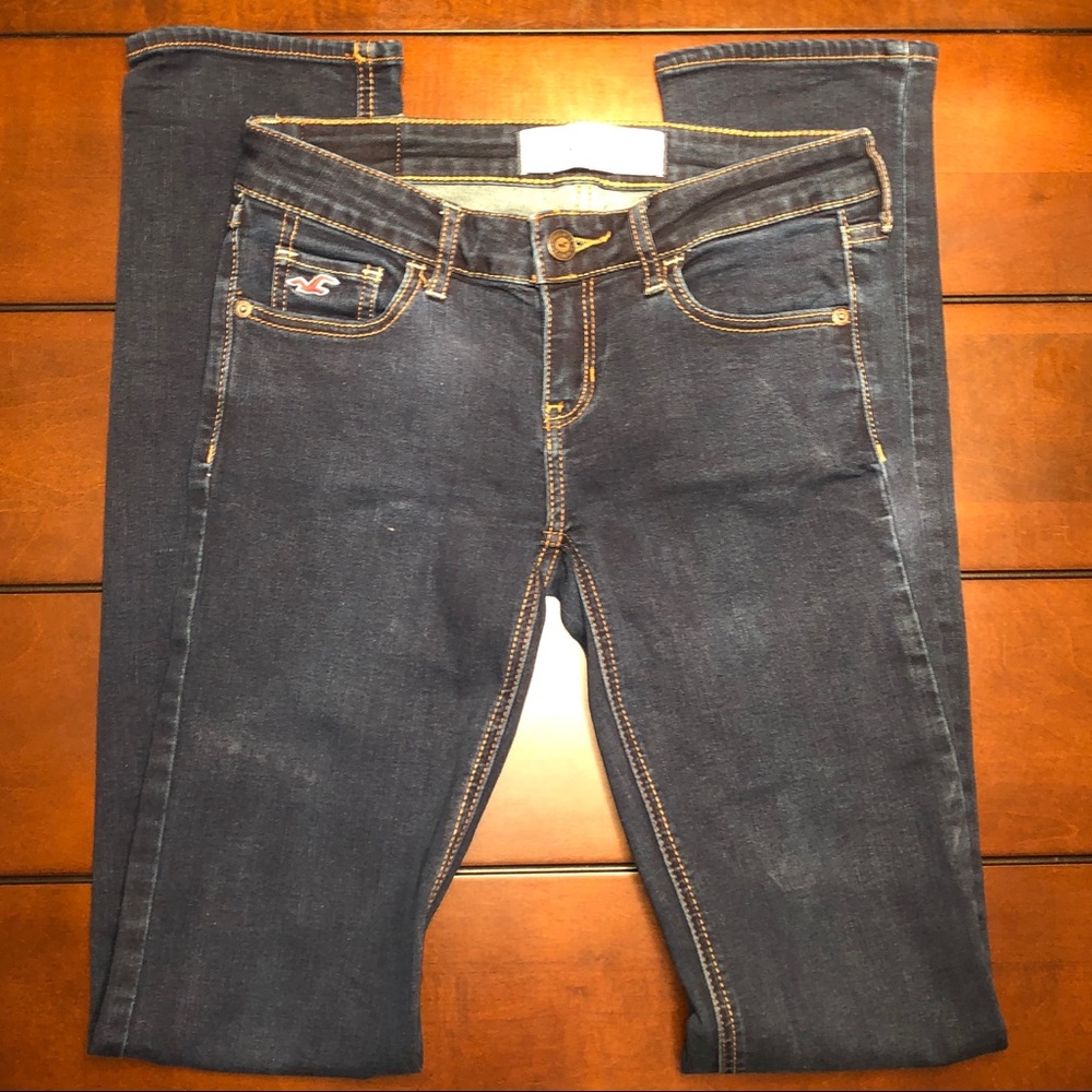 ✨Hollister Dark Wash Skinny Jeans Long Length✨